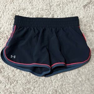 Under Armour black active shorts with inside drawstrings